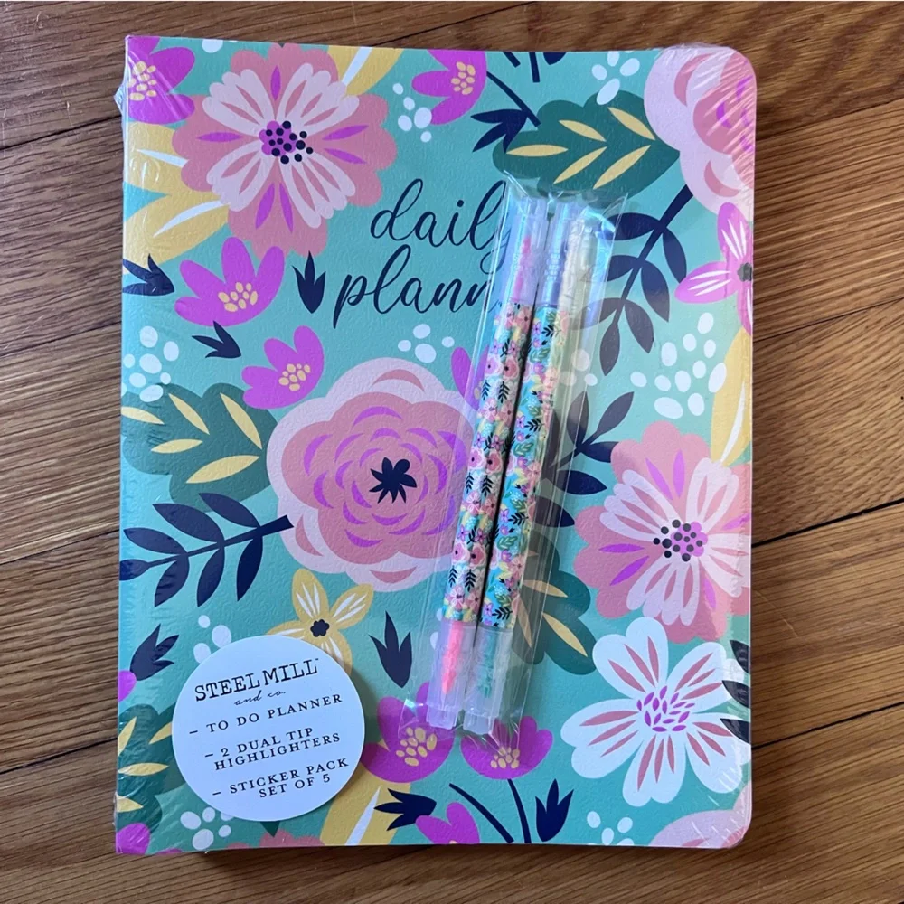 Steel Mill and Co Daily Planner & 2 Dual Tip Highlighters and Set of 5 stickers